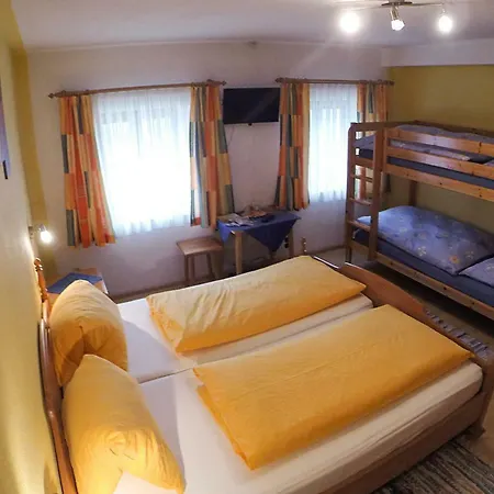 Homestay Haus Falkner Mutters