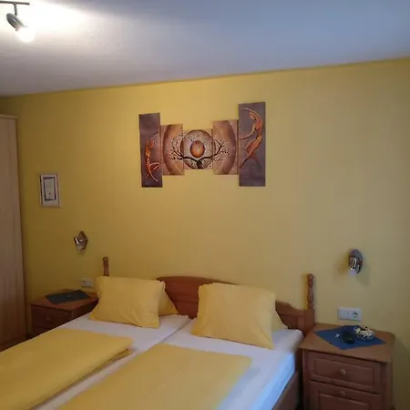 Homestay Haus Falkner Mutters